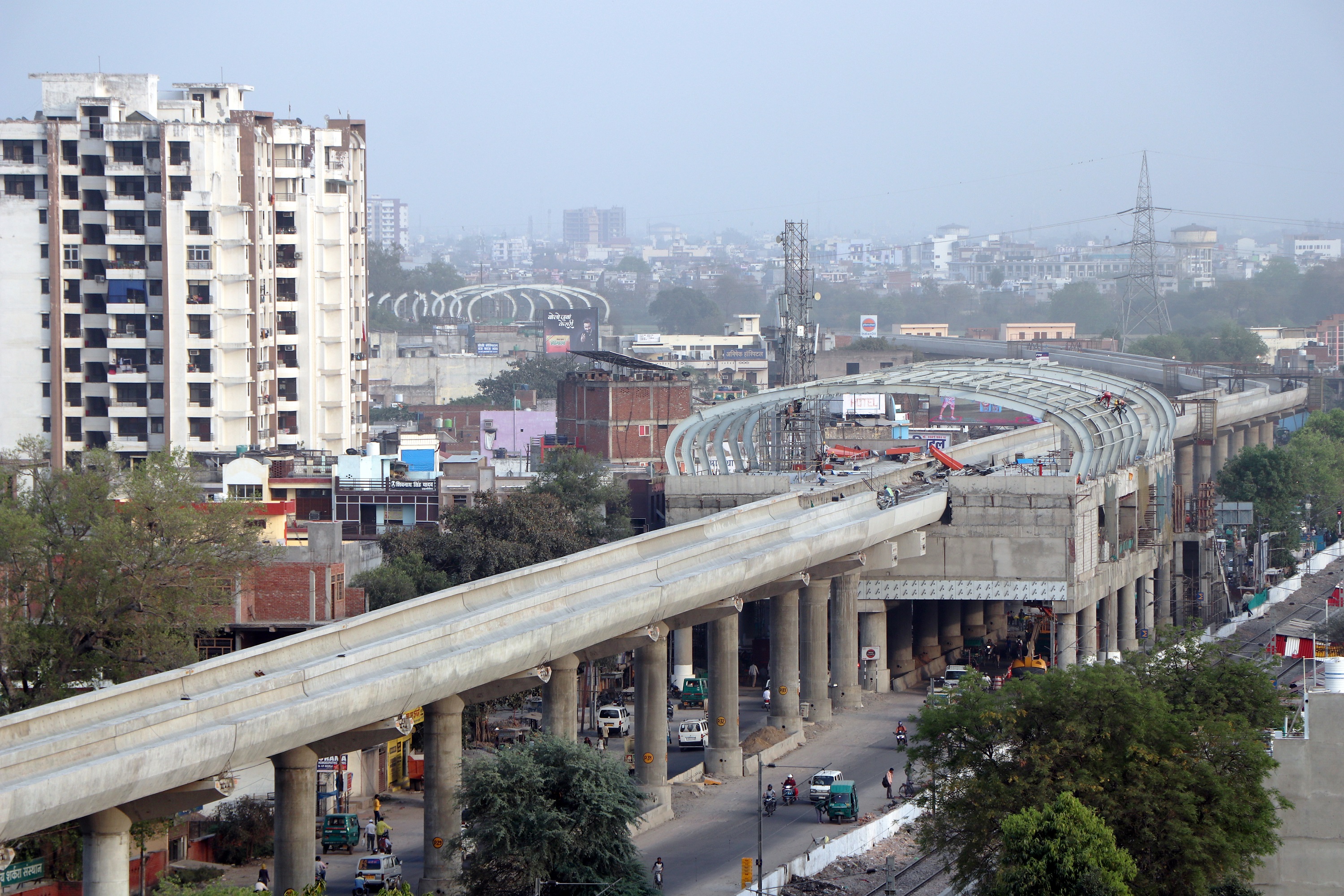 The team completed the erection of 300 U-girders in just over six months