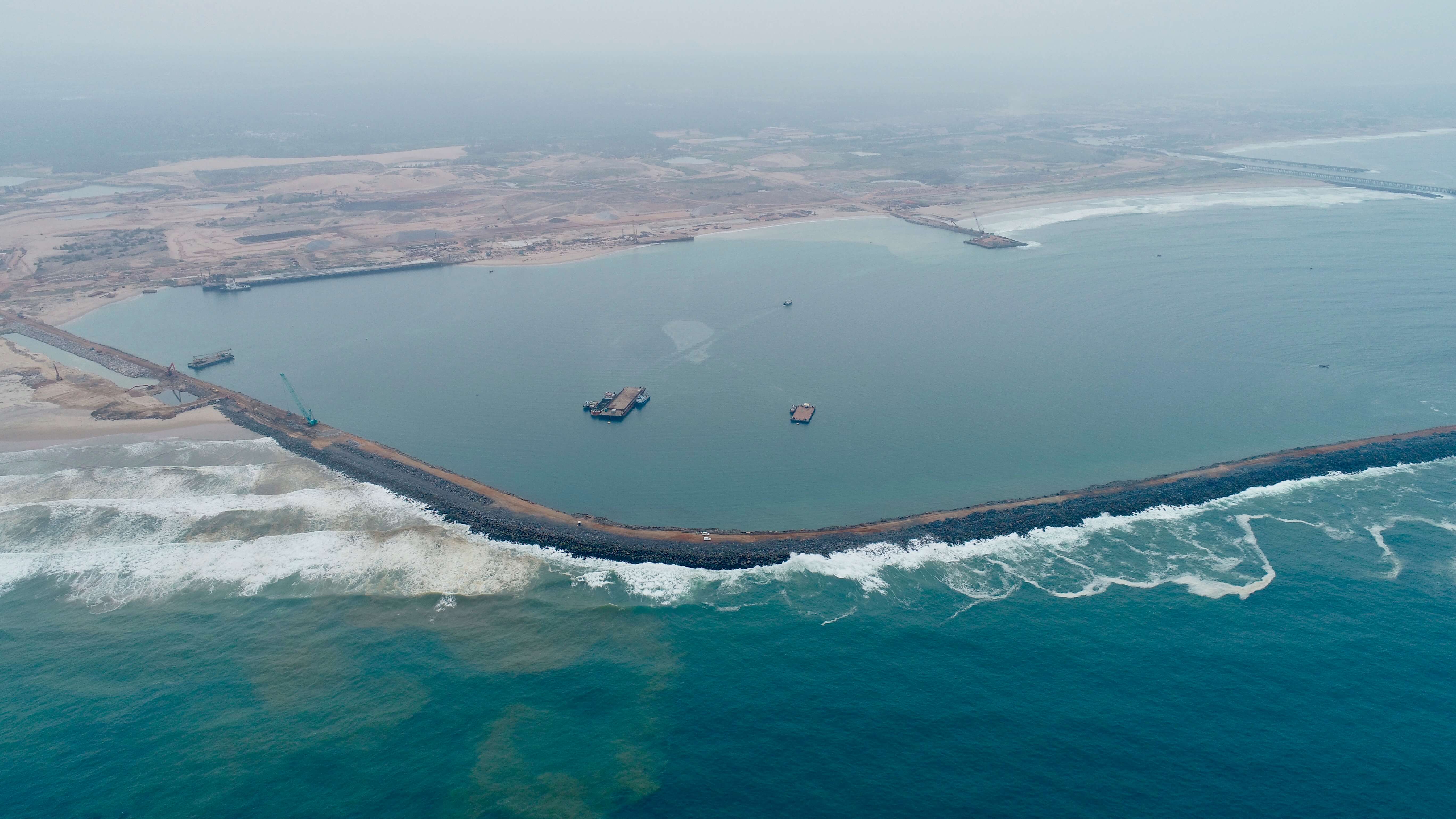 Gopalpur Port shares its boundaries with Paradip Port in north and Vishakahapatnam in the south, giving it access to large scale steel, power and cement industries