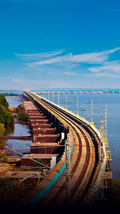 Pont ferroviaire de Vallarpadam, <br/> Inde
