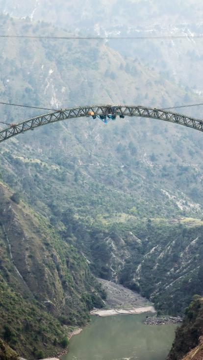 チェナブ鉄道<br/>橋、インド