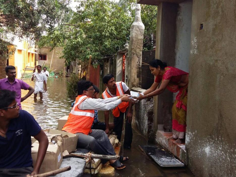 Afconians distributed 10,000 home-cooked food packets among those affected in 2015