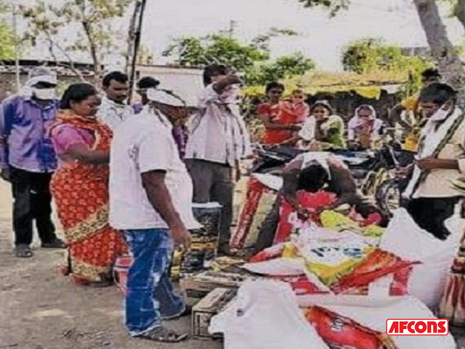 Food kits with a month's ration were distributed among 5,000 villagers at Wardha, Nagpur